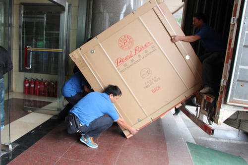 广宗钢琴贵重工艺品无忧运